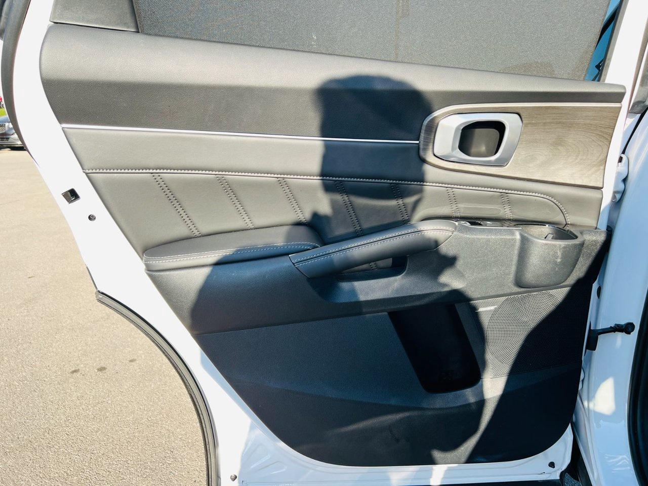 2025 Kia Sorento X-Line Limited Photo