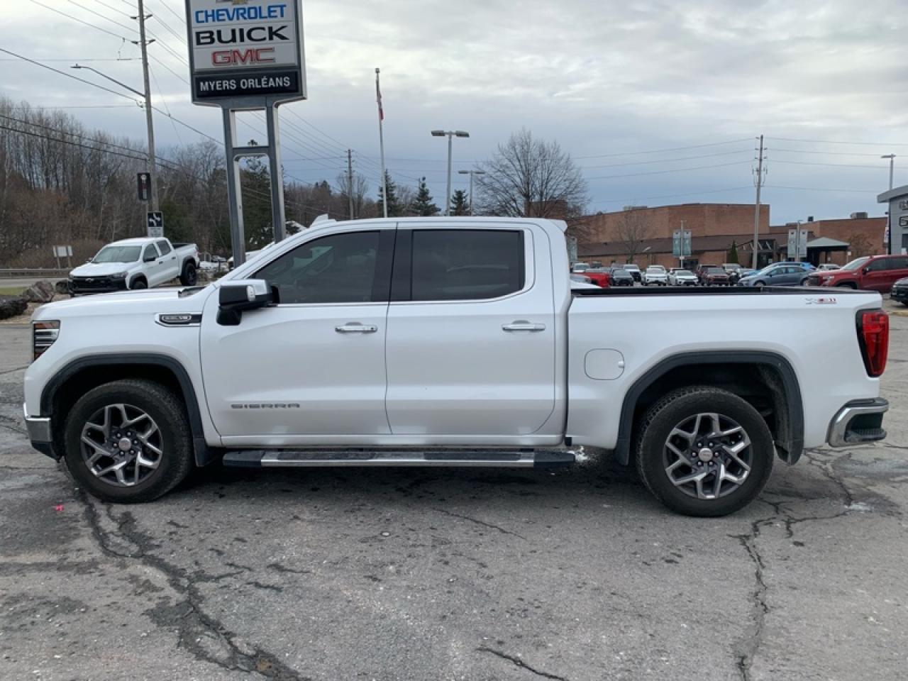 2022 GMC Sierra 1500 SLT  - Leather Seats -  Remote Start Photo