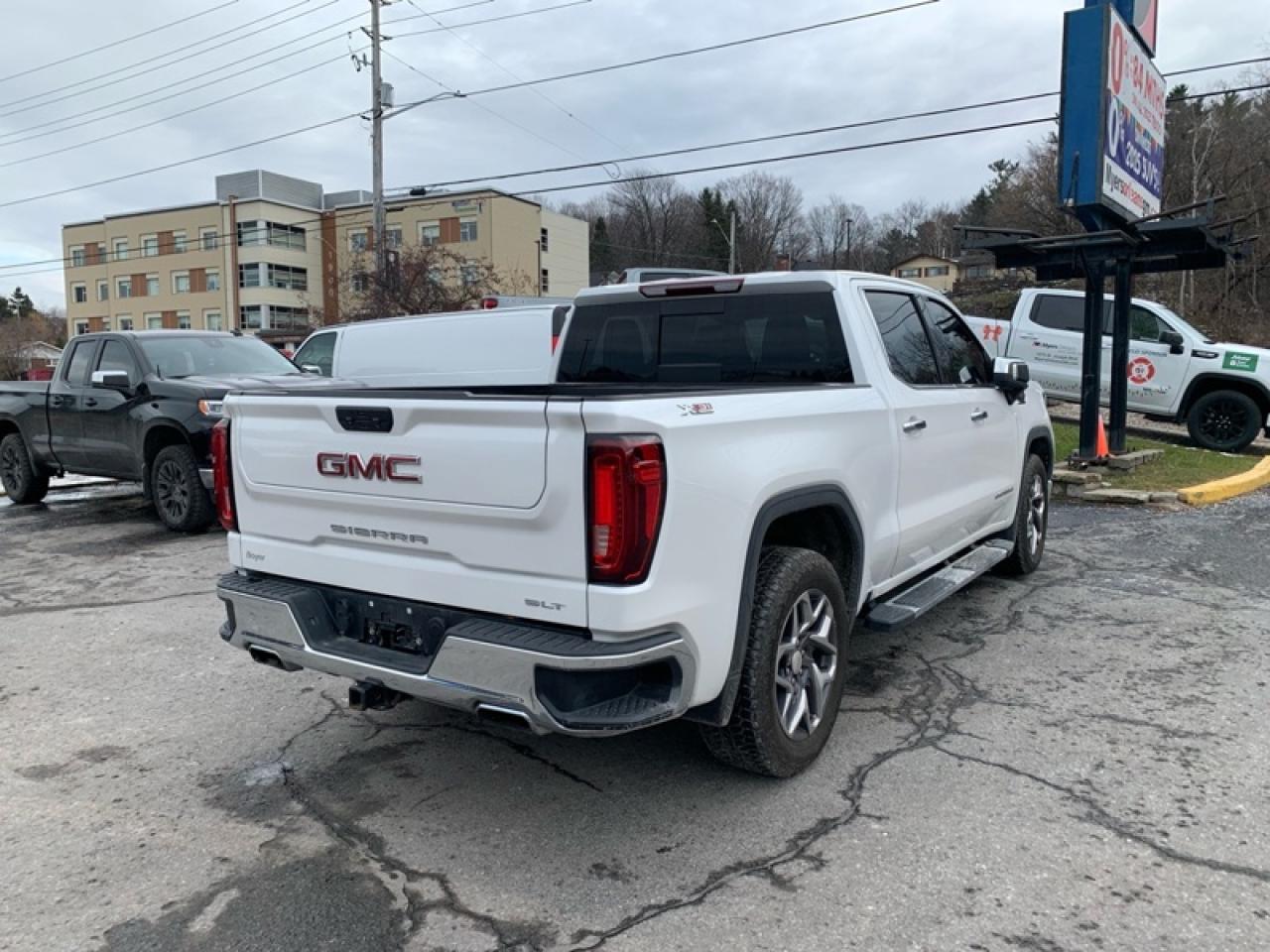2022 GMC Sierra 1500 SLT  - Leather Seats -  Remote Start Photo4