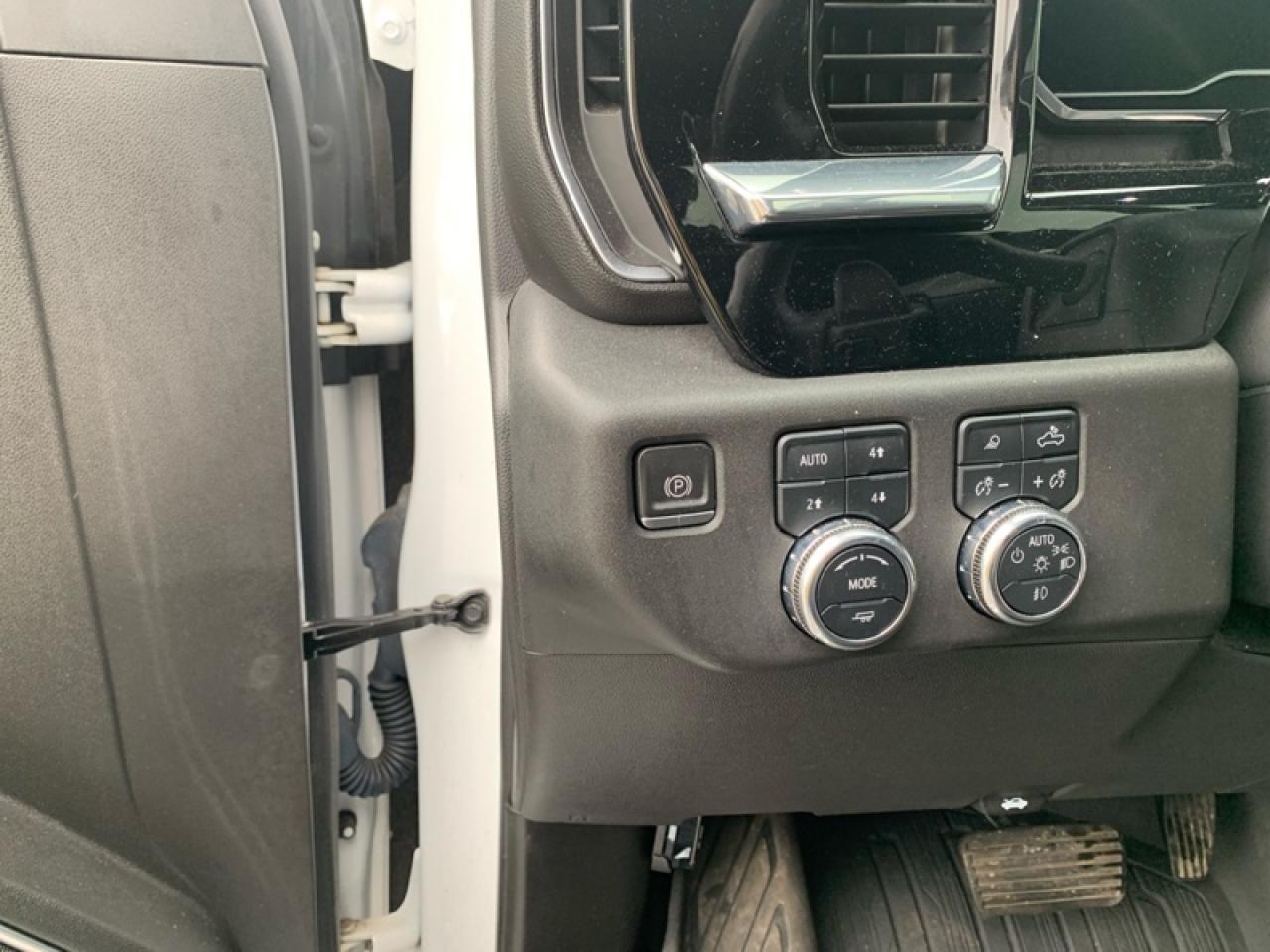 2022 GMC Sierra 1500 SLT  - Leather Seats -  Remote Start Photo