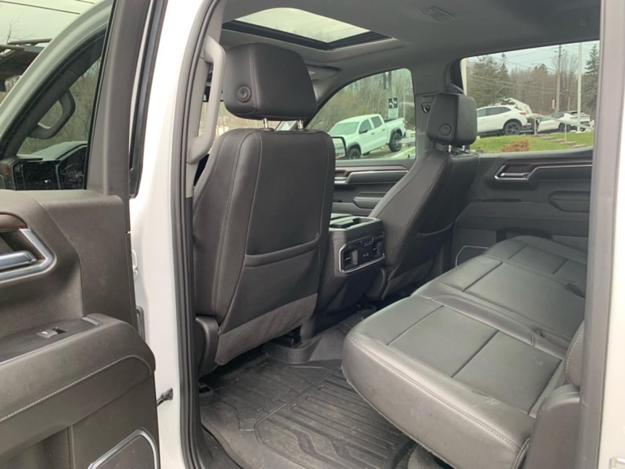 2022 GMC Sierra 1500 SLT  - Leather Seats -  Remote Start Photo