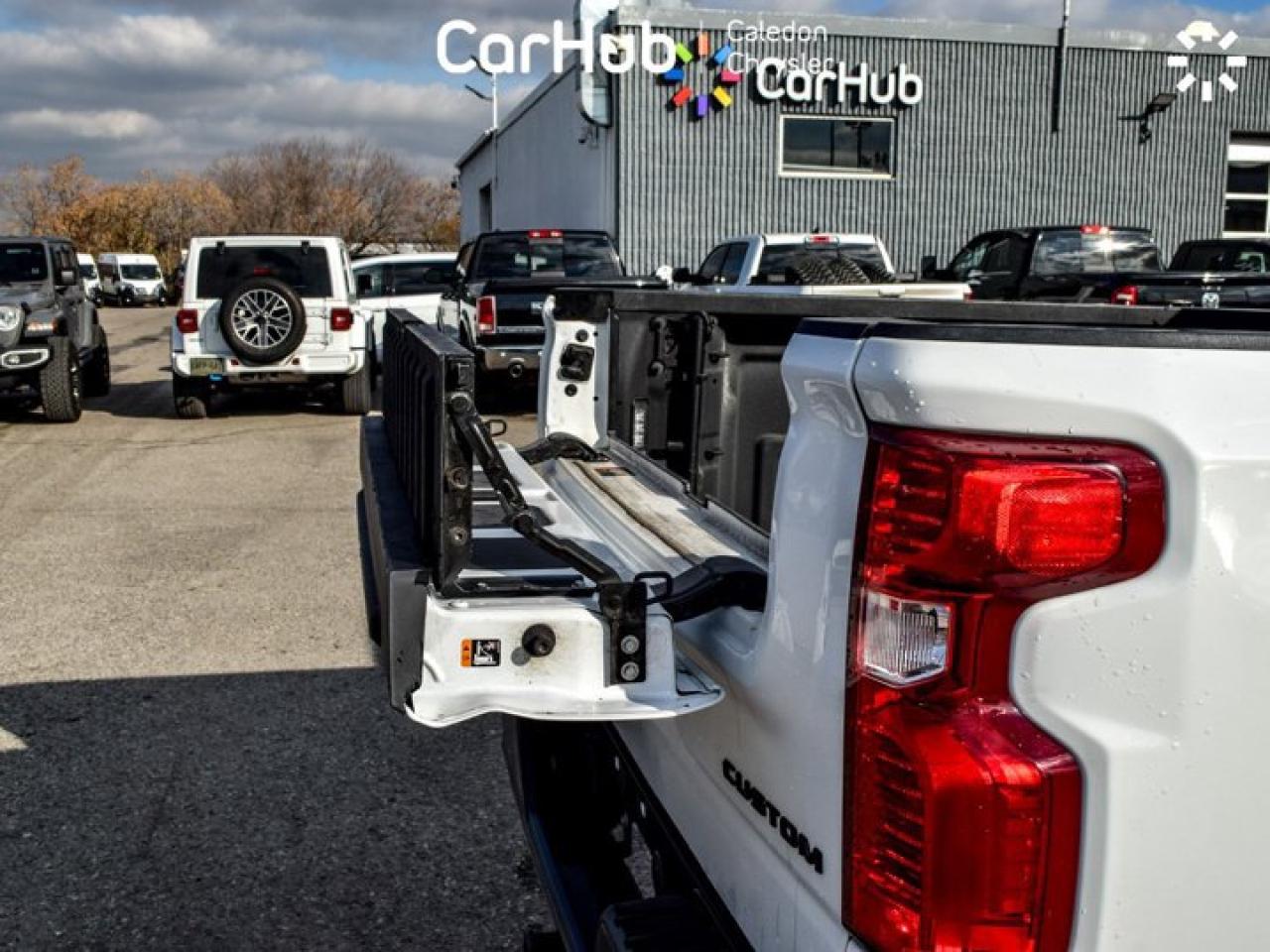 2024 Chevrolet Silverado 1500 Custom Trail Boss Z71 4WD Crew Cab 147" 6 Passenger Multifunction Tailgate Photo