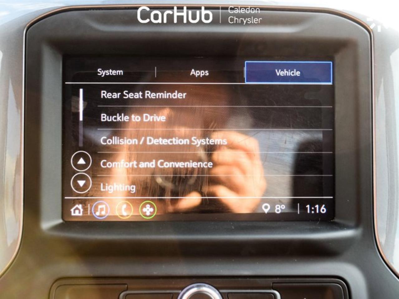 2024 Chevrolet Silverado 1500 Custom Trail Boss Z71 4WD Crew Cab 147" 6 Passenger Multifunction Tailgate Photo