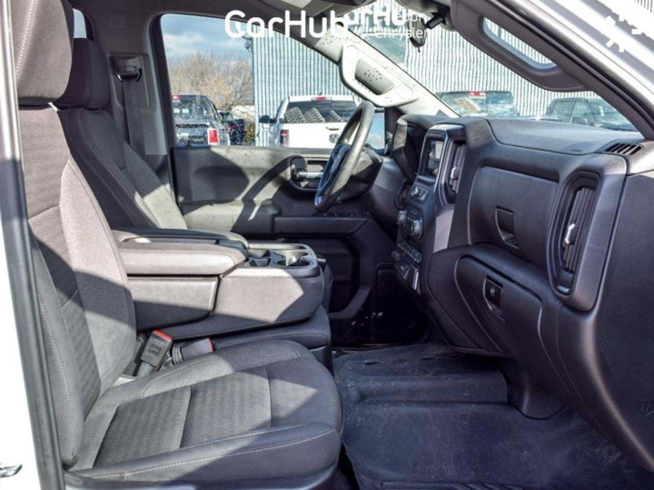 2024 Chevrolet Silverado 1500 Custom Trail Boss Z71 4WD Crew Cab 147" 6 Passenger Multifunction Tailgate Photo