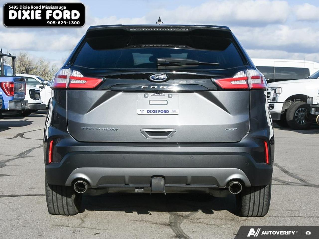 2021 Ford Edge Titanium Photo4
