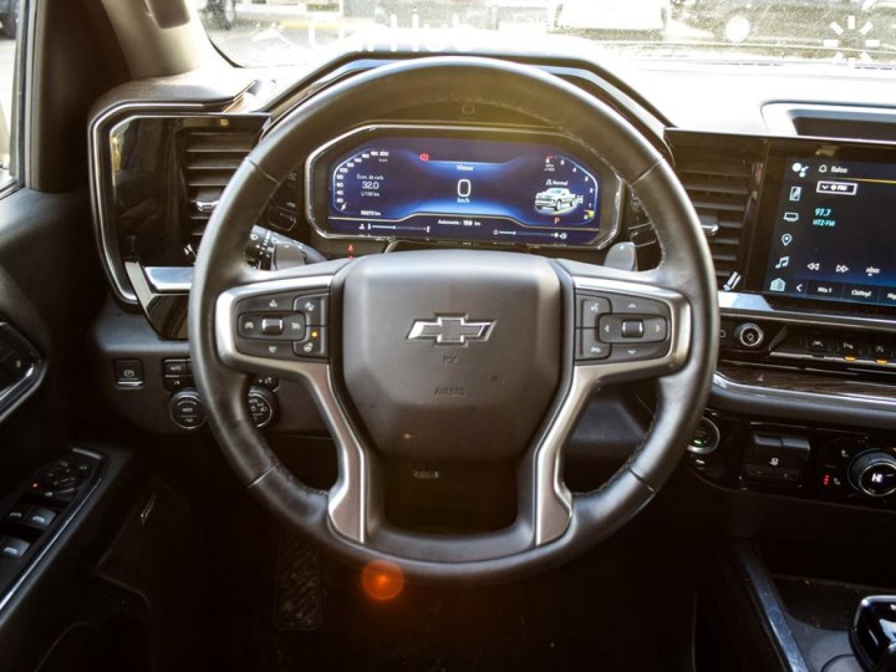 2023 Chevrolet Silverado 1500 RST 4WD Crew Cab 157" 6.2L Leather 13.4"Display Lane Assist Photo