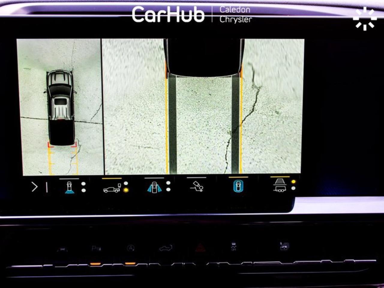 2023 Chevrolet Silverado 1500 RST 4WD Crew Cab 157" 6.2L Leather 13.4"Display Lane Assist Photo