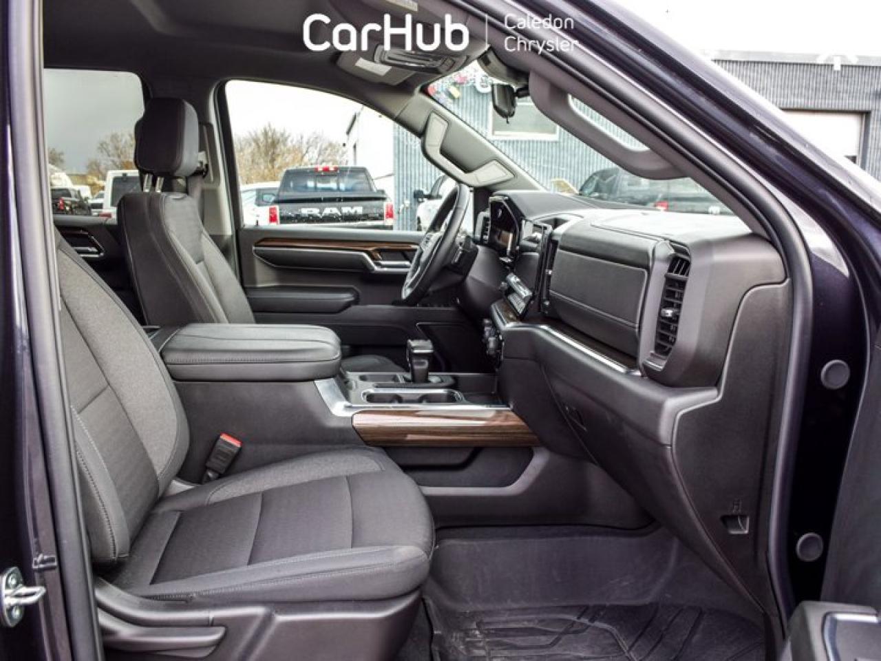 2024 Chevrolet Silverado 1500 RST4WD Crew Cab 147" 5.3L 13.4"Display Remote Start Alloy Photo