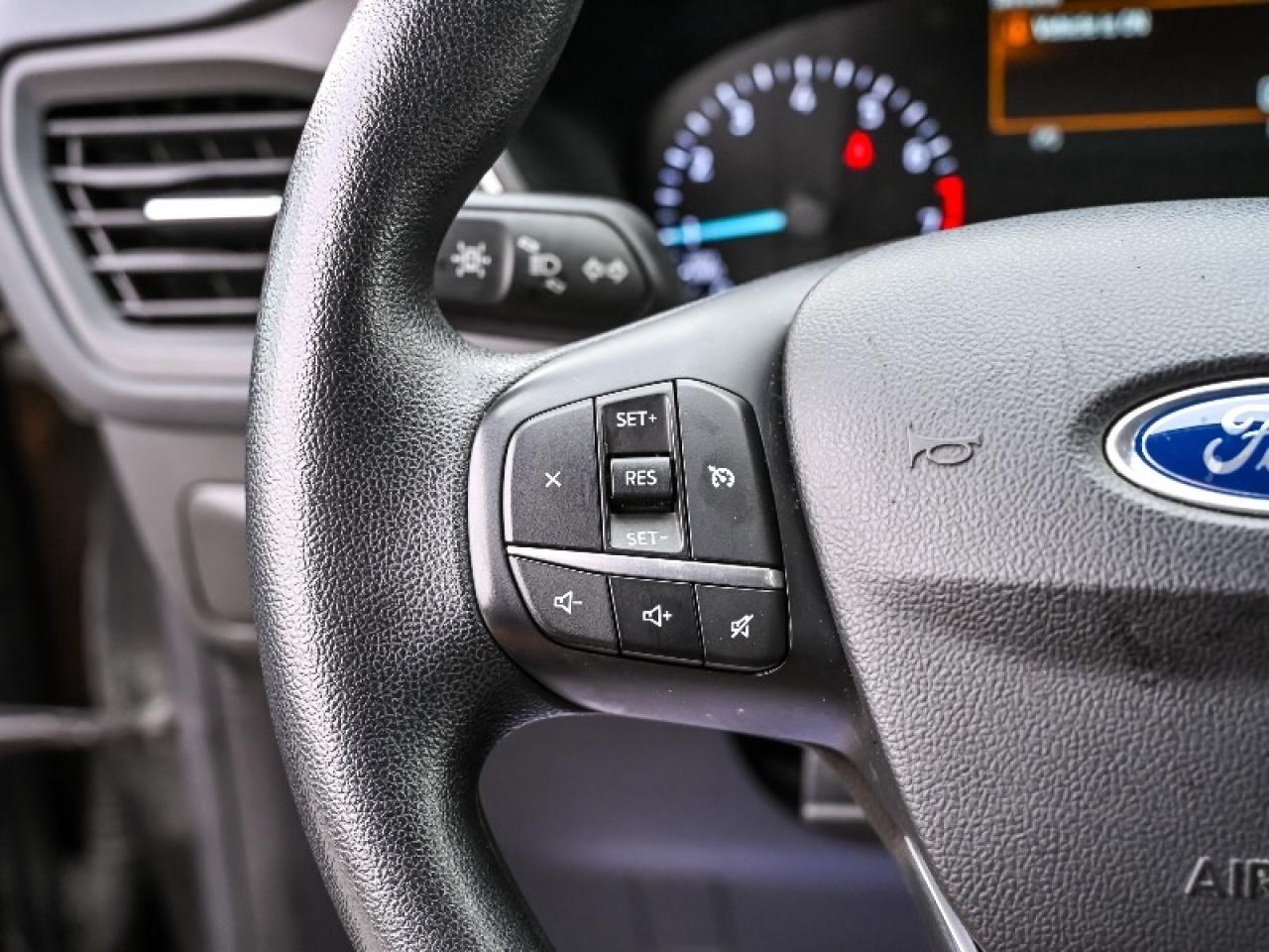 2020 Ford Escape SE Photo