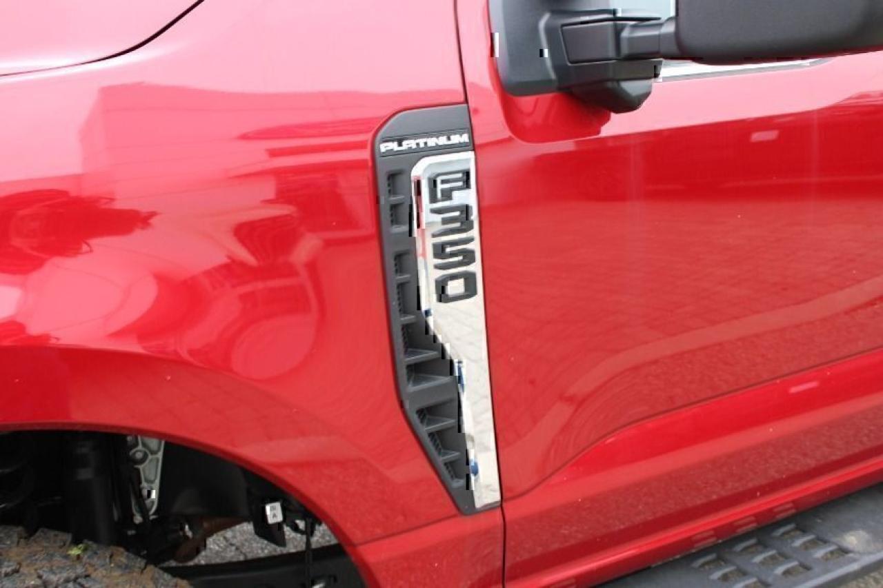 2024 Ford Super Duty F-350 Platinum Photo