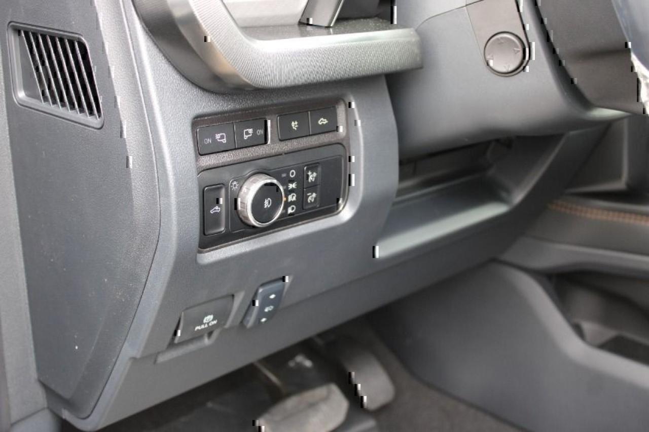 2024 Ford Super Duty F-350 Platinum Photo