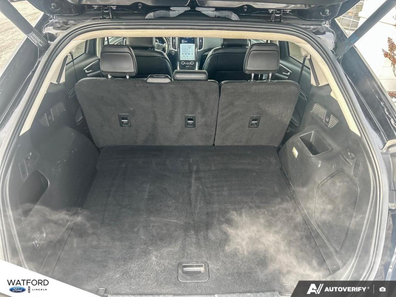 2022 Ford Edge Titanium AWD Photo