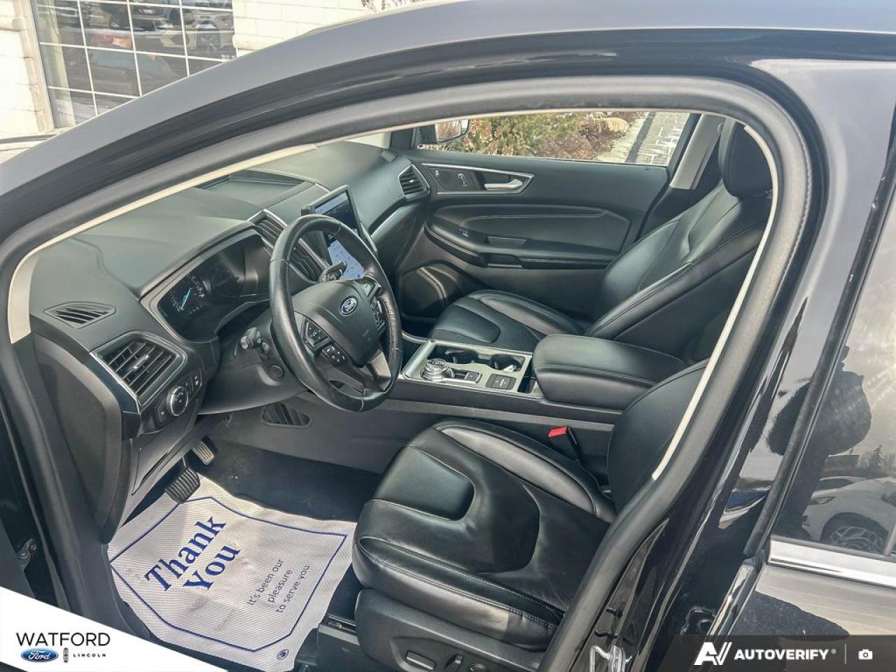 2022 Ford Edge Titanium AWD Photo