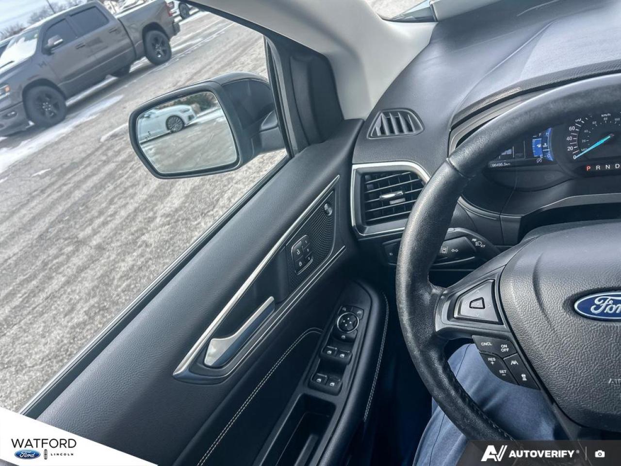 2022 Ford Edge Titanium AWD Photo