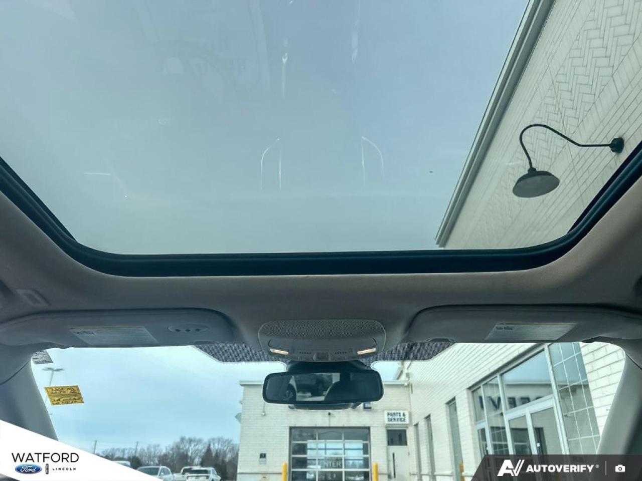 2022 Ford Edge Titanium AWD Photo