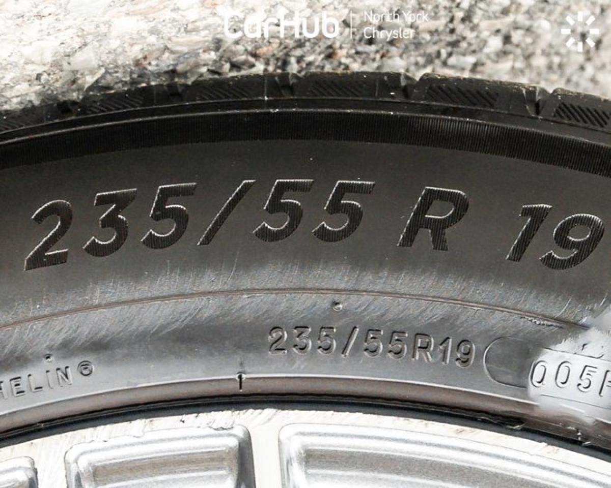 2024 Mercedes-Benz GLC 300 Panoroof Navigation 360 Camera Blind Spot Brake Assist Photo