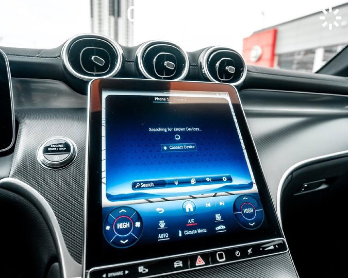 2024 Mercedes-Benz GLC 300 Panoroof Navigation 360 Camera Blind Spot Brake Assist Photo