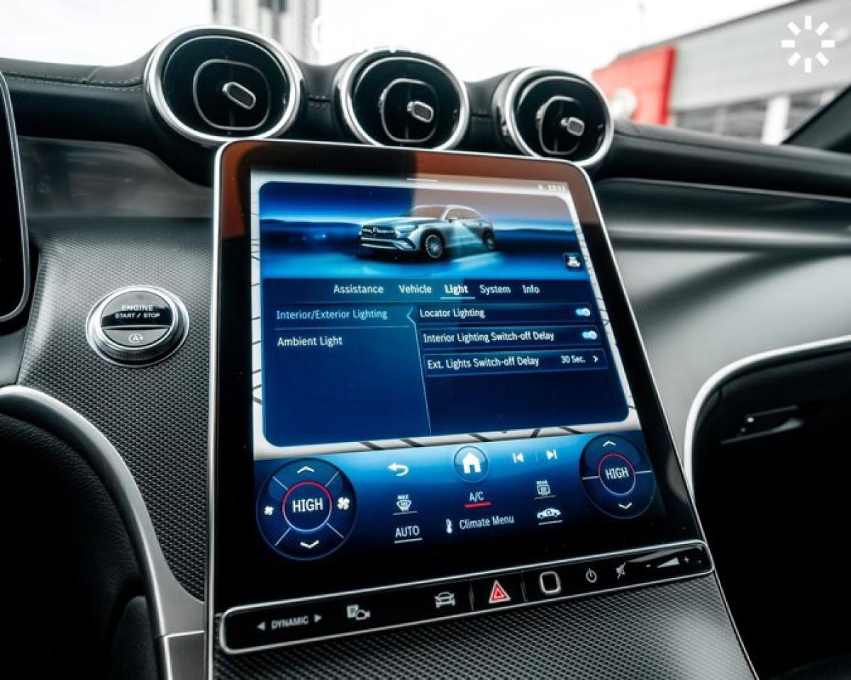 2024 Mercedes-Benz GLC 300 Panoroof Navigation 360 Camera Blind Spot Brake Assist Photo