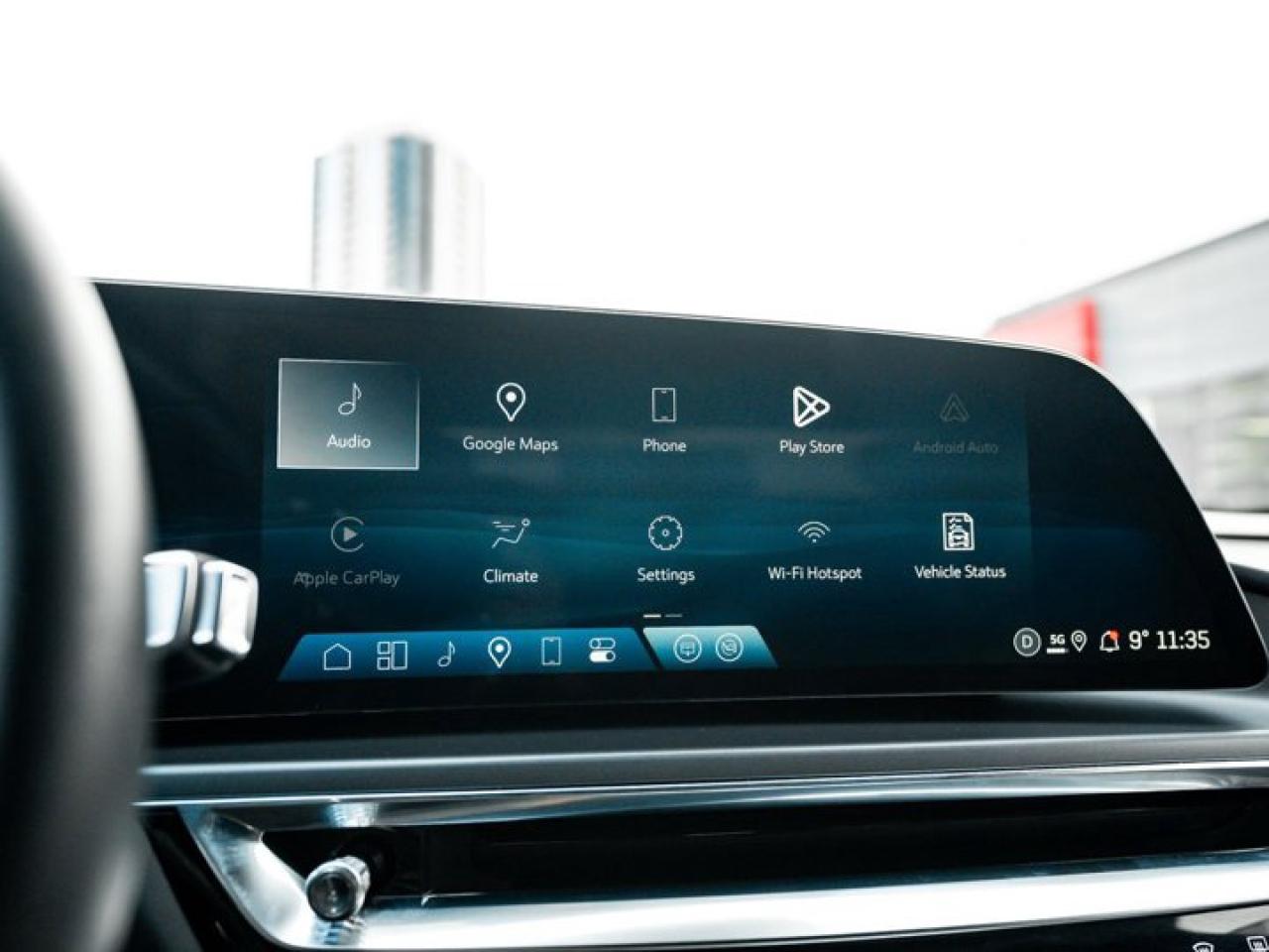 2024 Cadillac LYRIQ Tech Photo