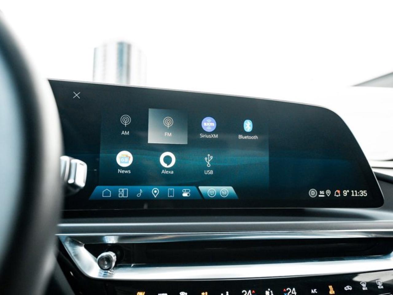 2024 Cadillac LYRIQ Tech Photo