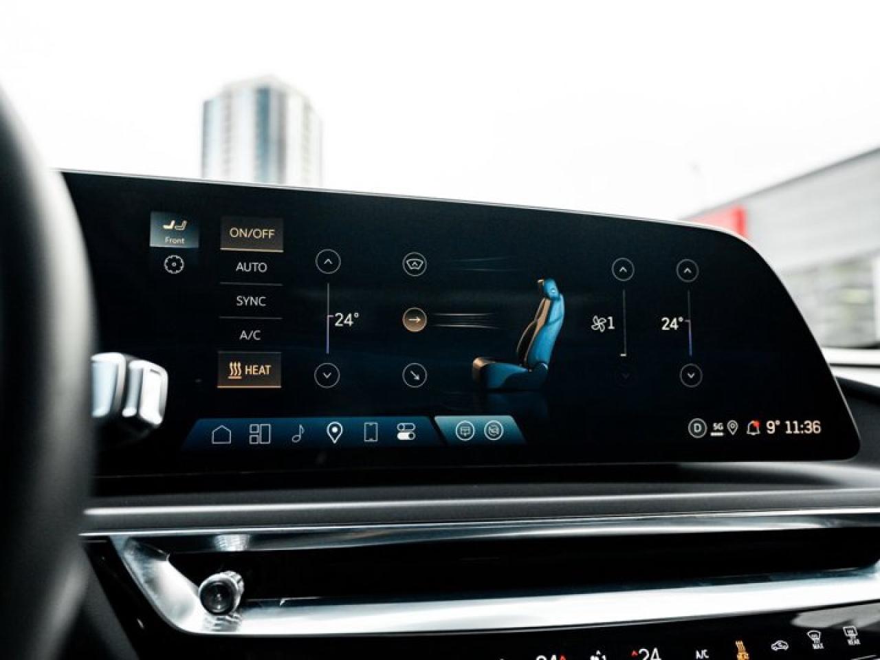 2024 Cadillac LYRIQ Tech Photo