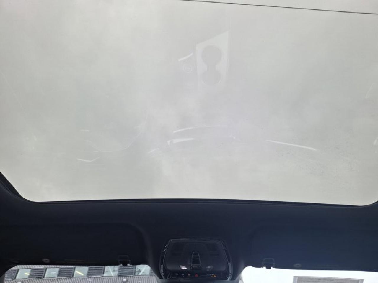 2024 Cadillac LYRIQ Tech Leather | Sunroof | Nav | Heated Seats | CarPlay + Android | Rear Camera | and More ! Photo