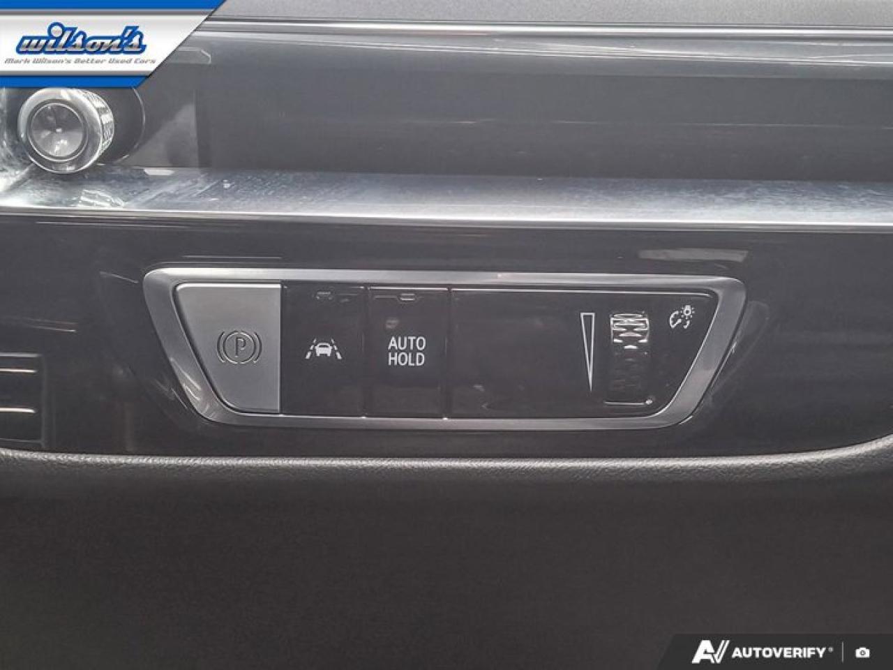 2024 Cadillac LYRIQ Tech Leather | Sunroof | Nav | Heated Seats | CarPlay + Android | Rear Camera | and More ! Photo