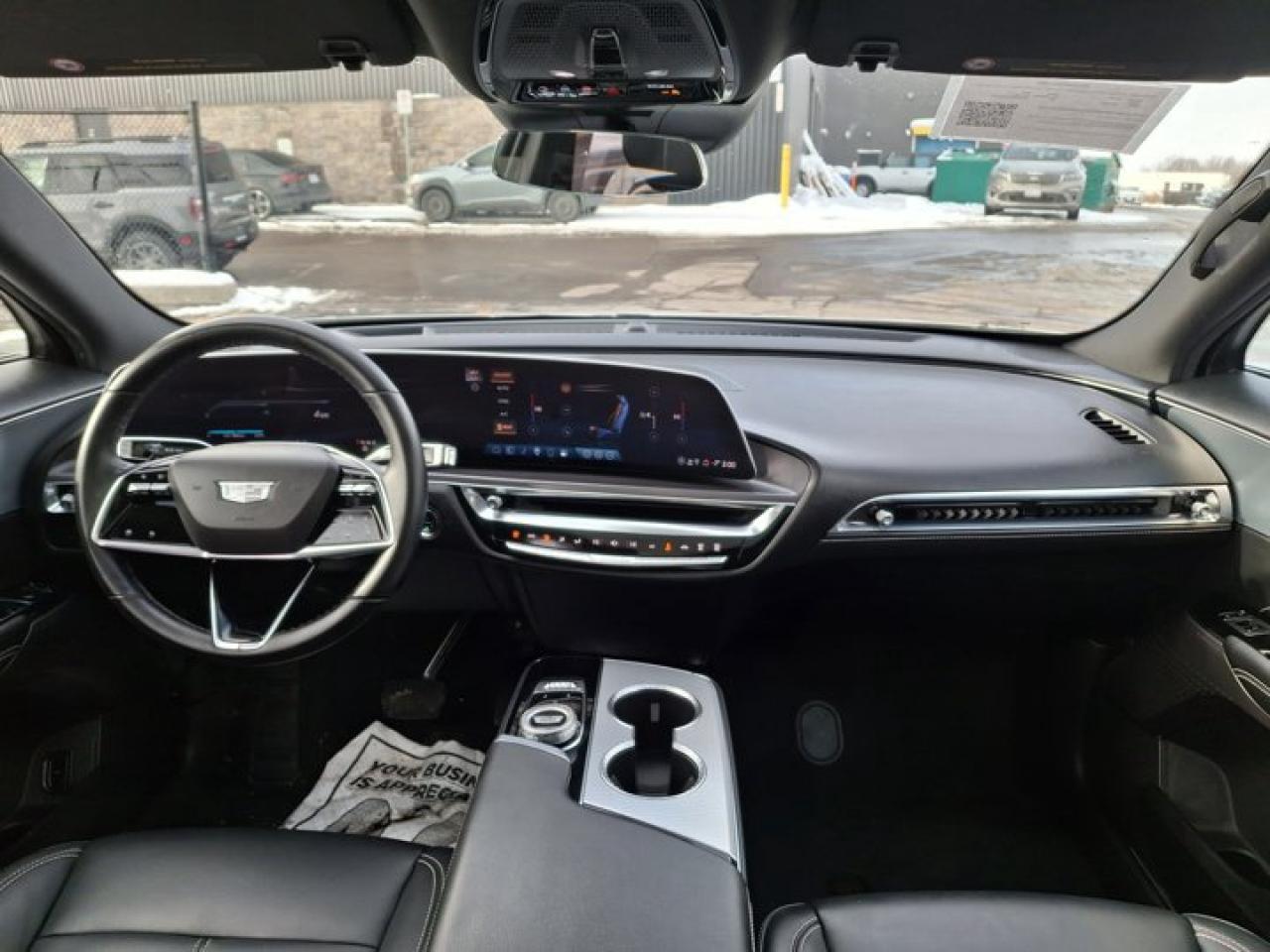 2024 Cadillac LYRIQ Tech Leather | Sunroof | Nav | Heated Seats | CarPlay + Android | Rear Camera | and More ! Photo