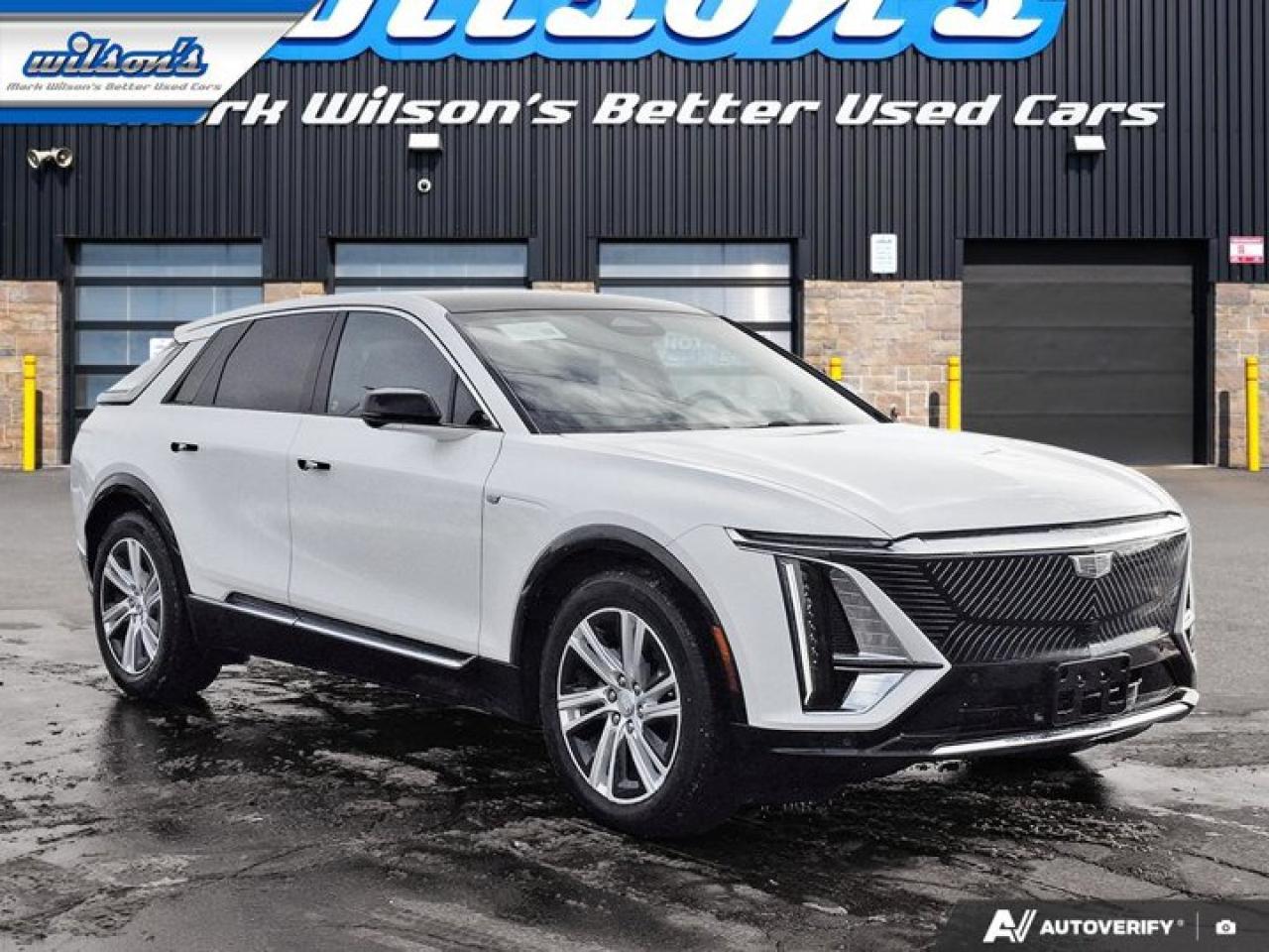 2024 Cadillac LYRIQ Tech Leather | Sunroof | Nav | Heated Seats | CarPlay + Android | Rear Camera | and More ! Photo