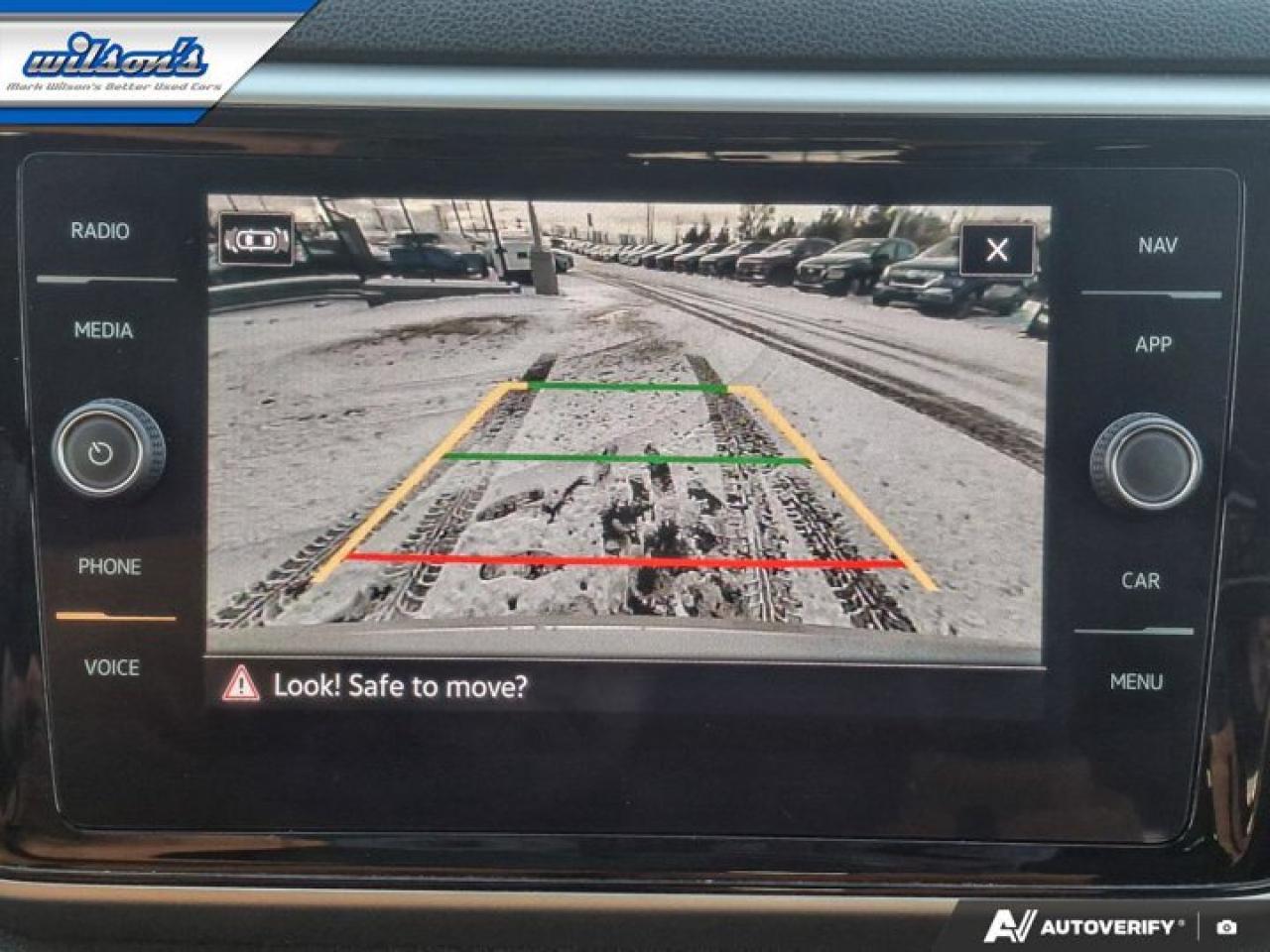 2023 Volkswagen Atlas Highline R-Line AWD | V6 | Leather | Nav | Pano Roof | Cooled + Heated Seats | and More ! Photo