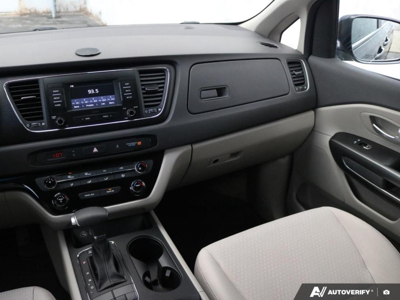 2018 Kia Sedona L Photo