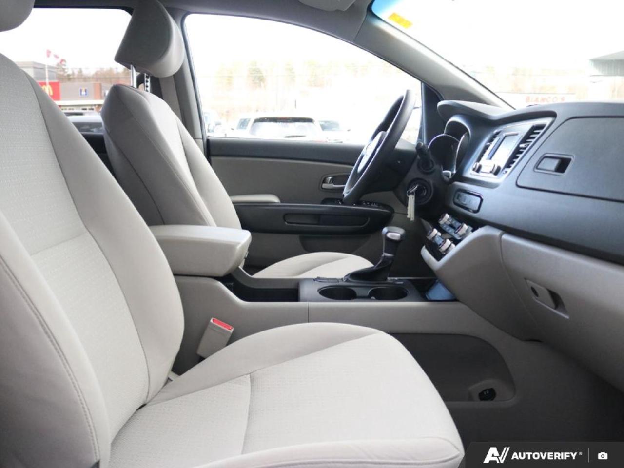 2018 Kia Sedona L Photo