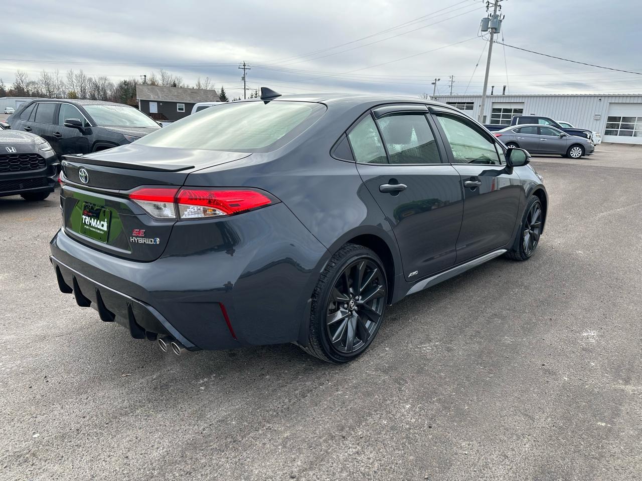 2024 Toyota Corolla SE COROLLA HYBRID Photo4