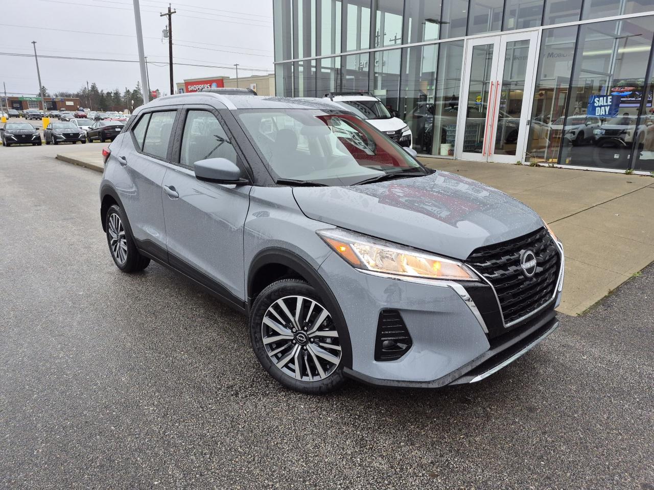 2025 Nissan Kicks Play SV FWD