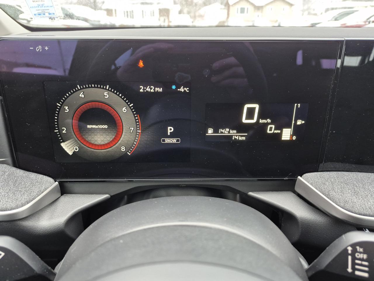 2026 Nissan Kicks S Photo8