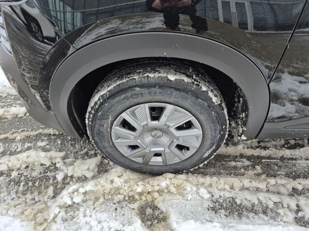 2026 Nissan Kicks S Photo14