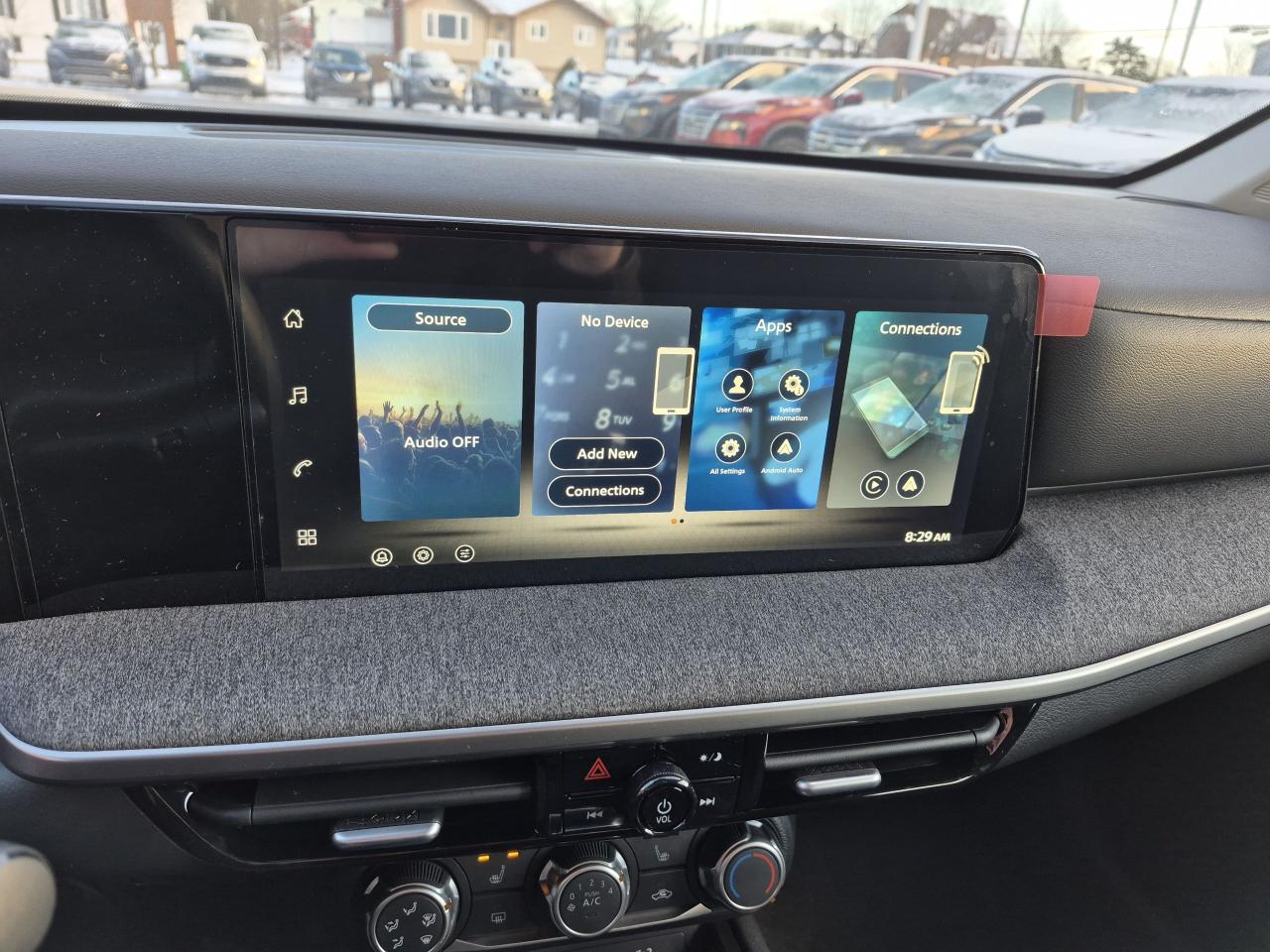 2026 Nissan Kicks S Photo9