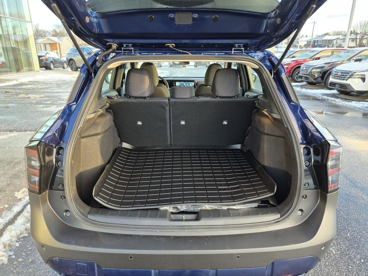 2026 Nissan Kicks S Photo13