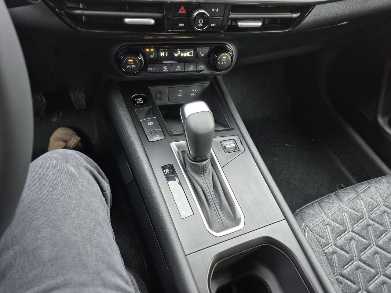 2026 Nissan Kicks SV Photo25