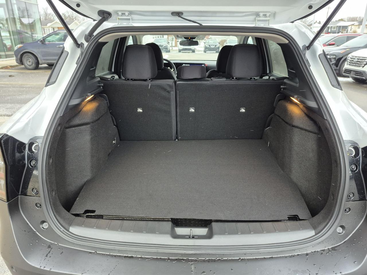 2026 Nissan Kicks SV Photo28