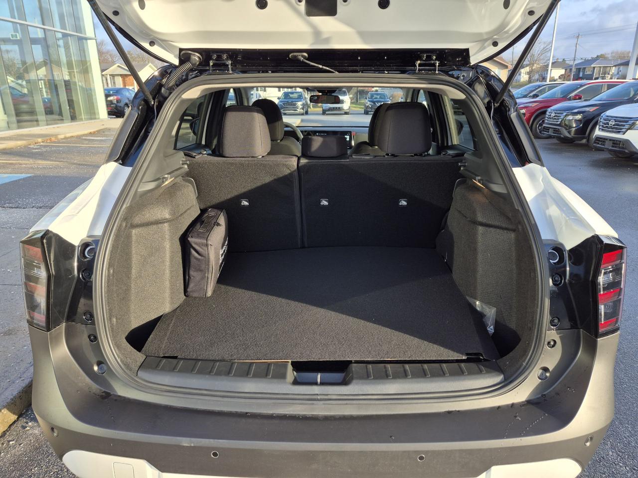 2026 Nissan Kicks SV Photo13