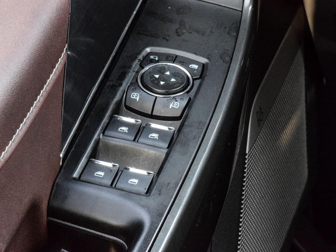 2023 Ford F-150 Lariat 4WD SuperCrew 5.5' Box Photo