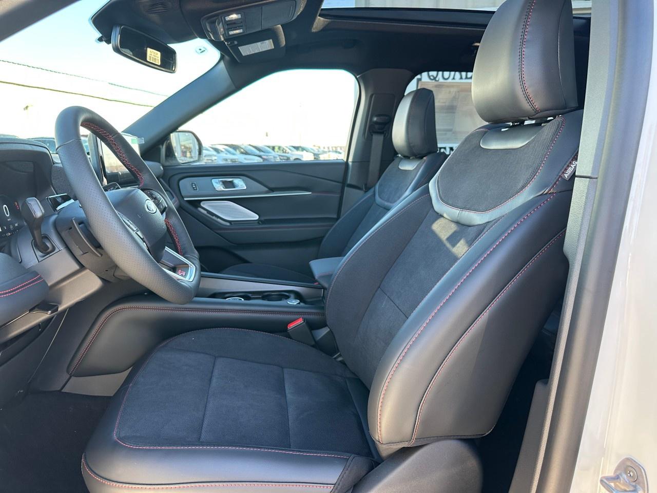 2026 Ford Explorer ST 4WD Photo