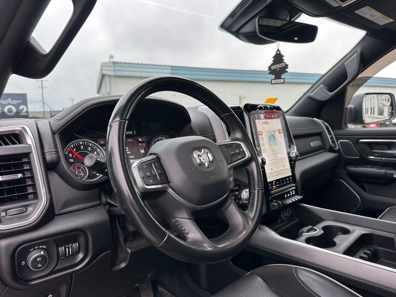 2022 RAM 1500 Laramie 4x4 Crew Cab 5'7" Box Photo