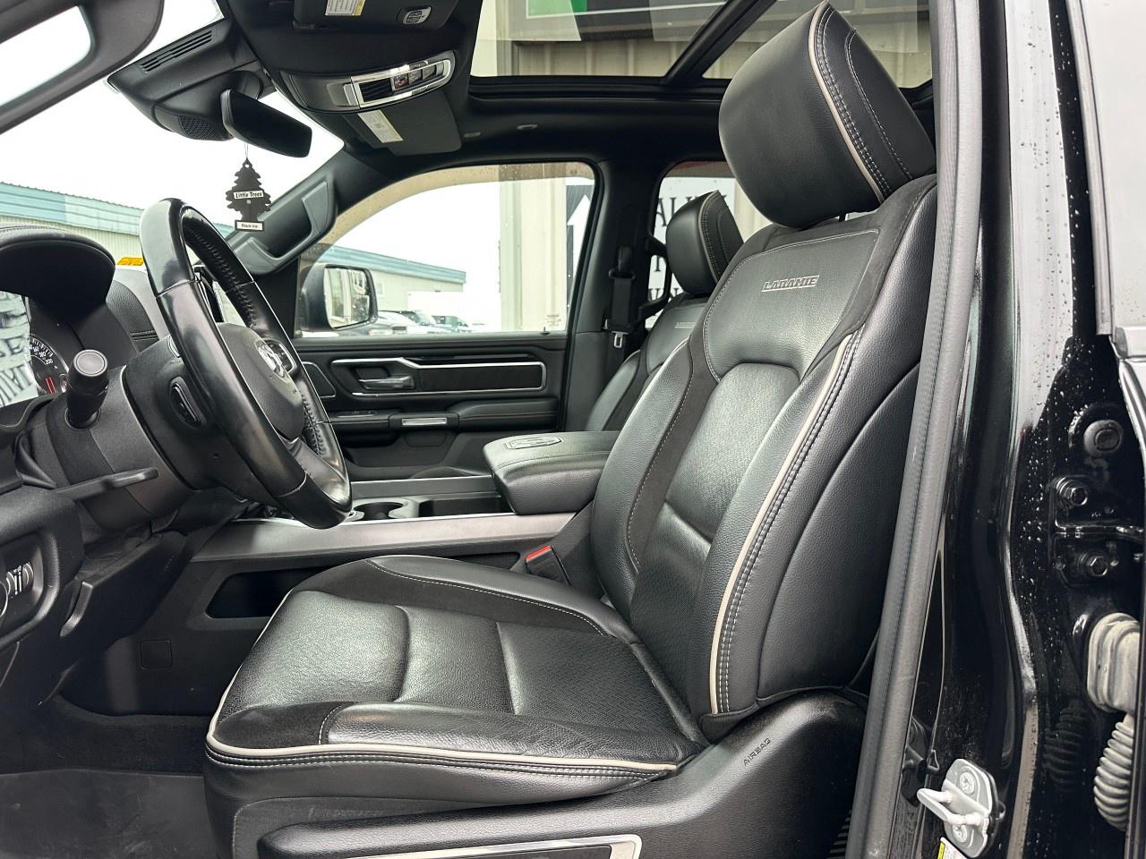 2022 RAM 1500 Laramie 4x4 Crew Cab 5'7" Box Photo