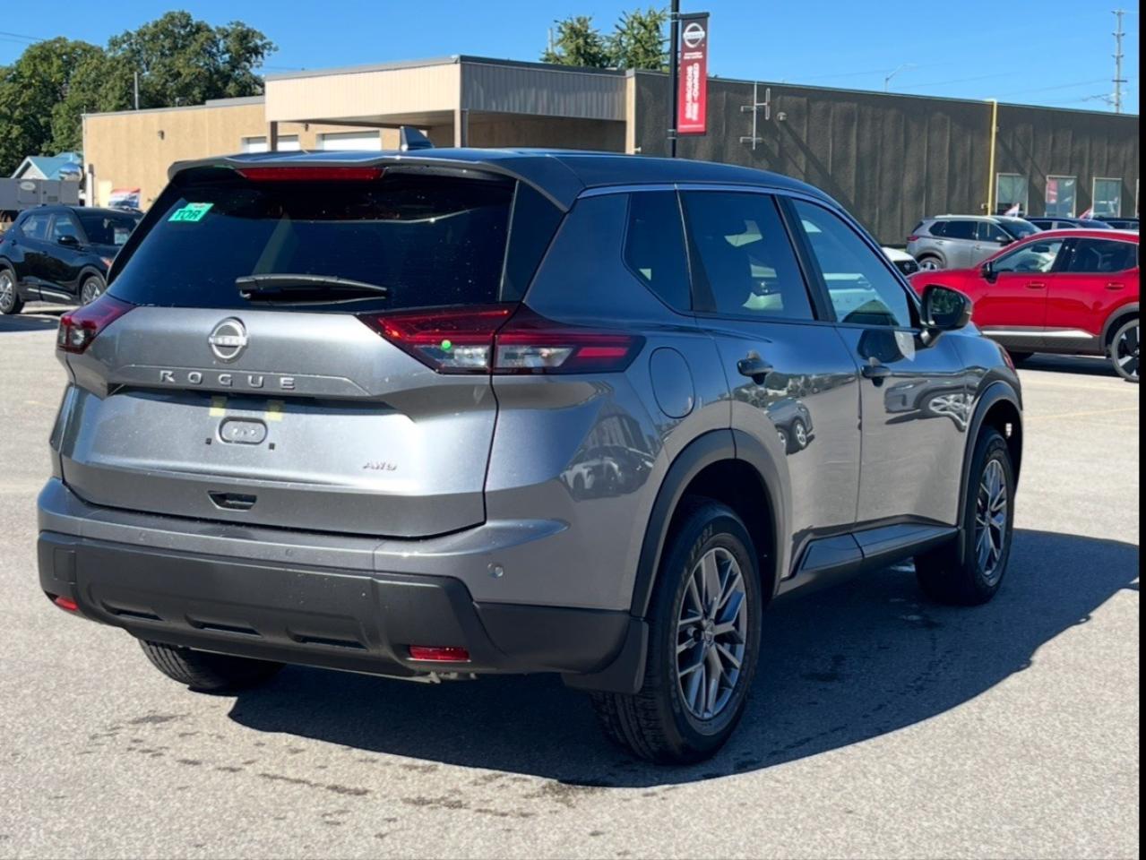 2025 Nissan Rogue AWD S Photo