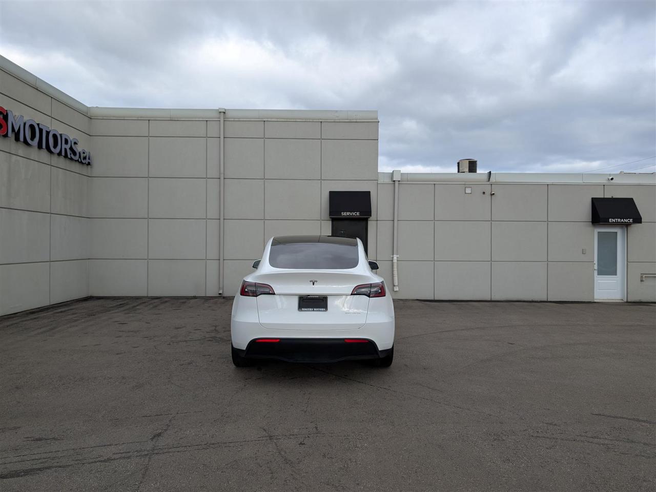 2021 Tesla Model Y LONG RANGE AWD - DUAL MOTOR Photo3