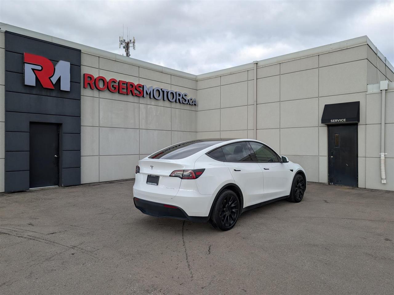 2021 Tesla Model Y LONG RANGE AWD - DUAL MOTOR Photo4