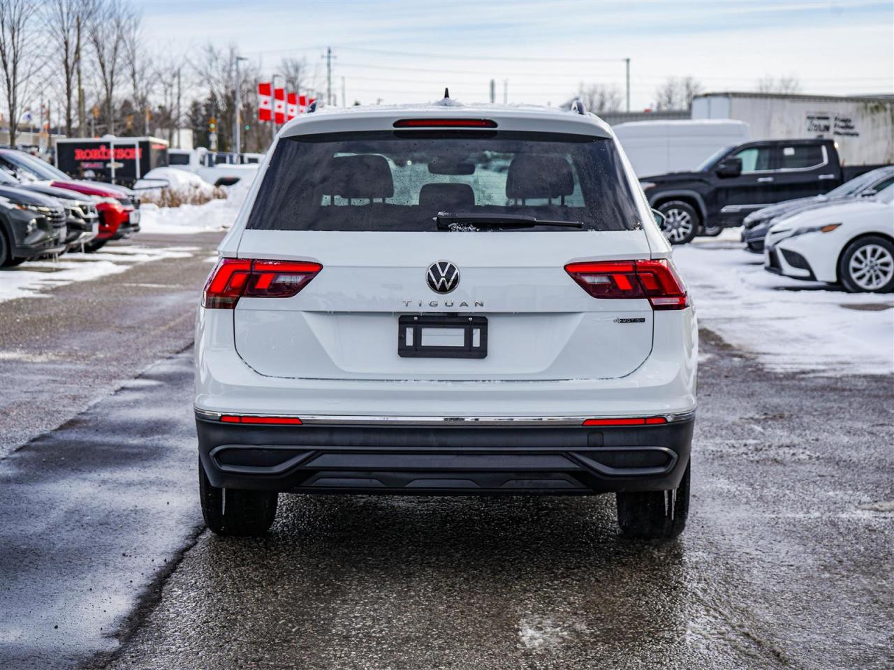 2024 Volkswagen Tiguan COMFORTLINE | PANORAMIC ROOF | NO ACCIDENTS Photo