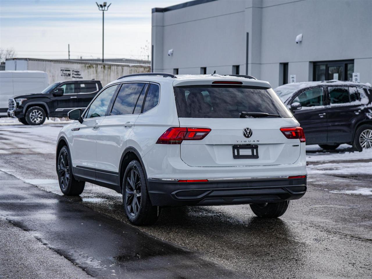 2024 Volkswagen Tiguan COMFORTLINE | PANORAMIC ROOF | NO ACCIDENTS Photo